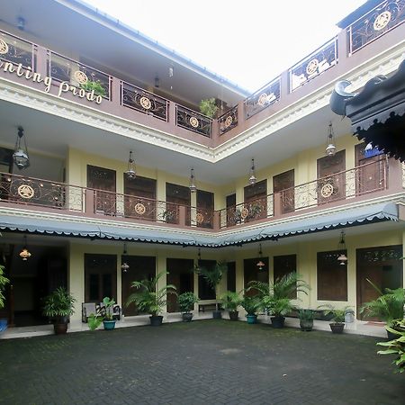 Reddoorz Plus @ Maguwo Kalasan Luaran gambar