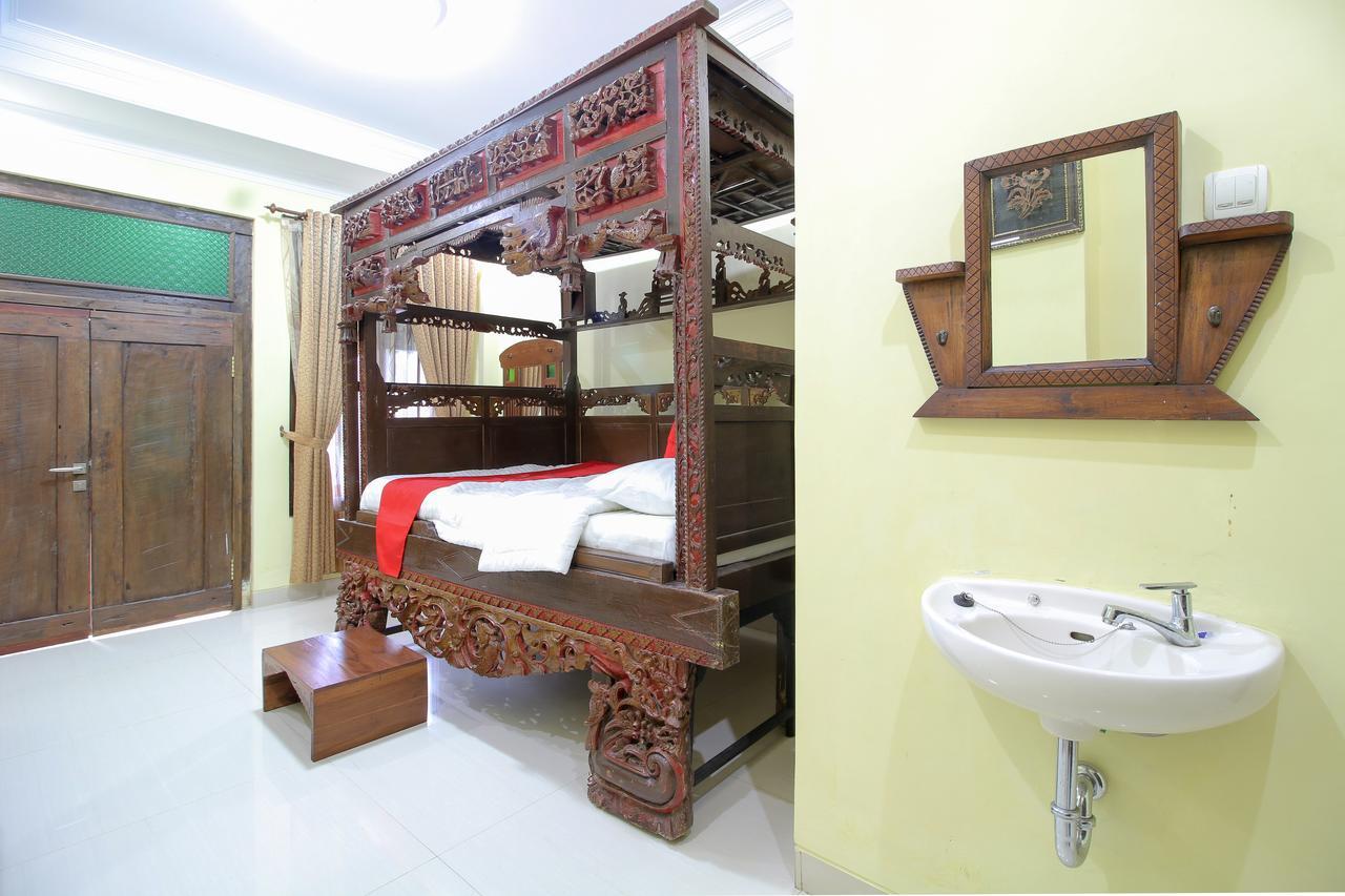 Reddoorz Plus @ Maguwo Kalasan Luaran gambar