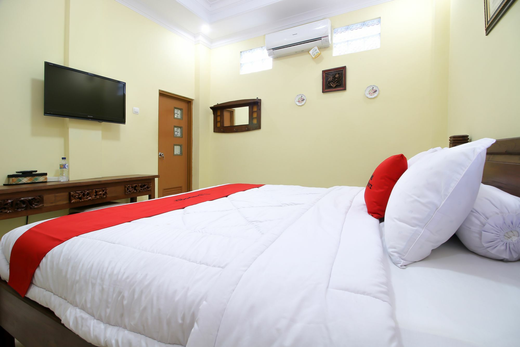 Reddoorz Plus @ Maguwo Kalasan Luaran gambar